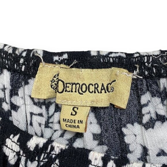 Democracy Blouse Womens Sz S Black/White Floral Ruffle Bell Sleeve Peasant Top - Picture 7 of 9